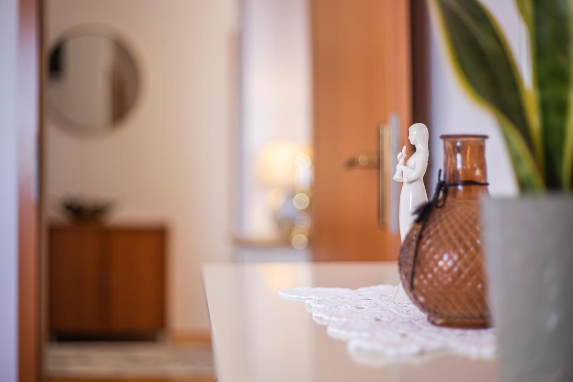 Apartment Anita With Amazing Sea View ماكارسكا المظهر الخارجي الصورة