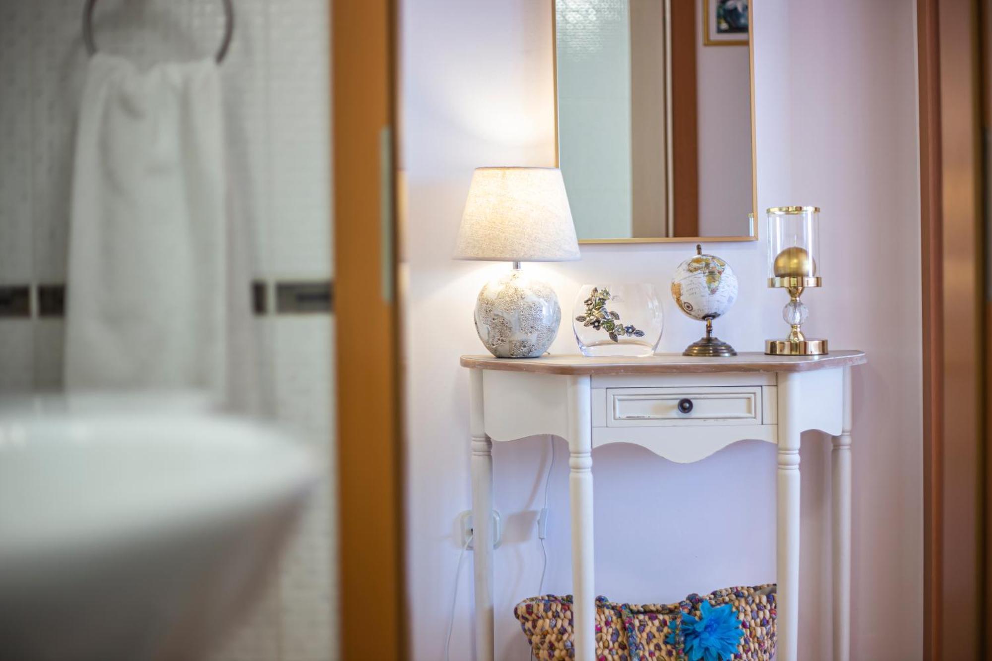 Apartment Anita With Amazing Sea View ماكارسكا المظهر الخارجي الصورة