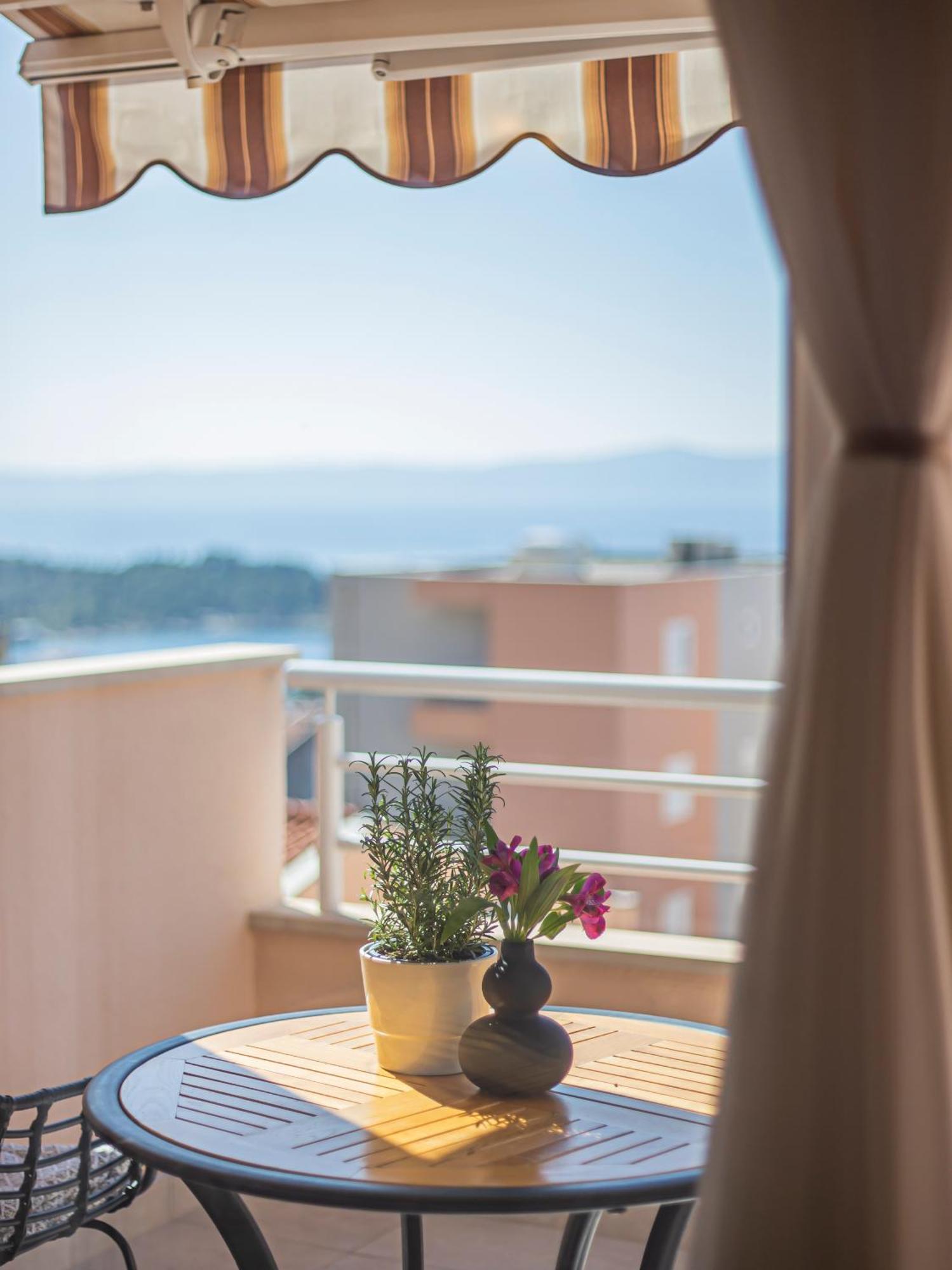 Apartment Anita With Amazing Sea View ماكارسكا المظهر الخارجي الصورة