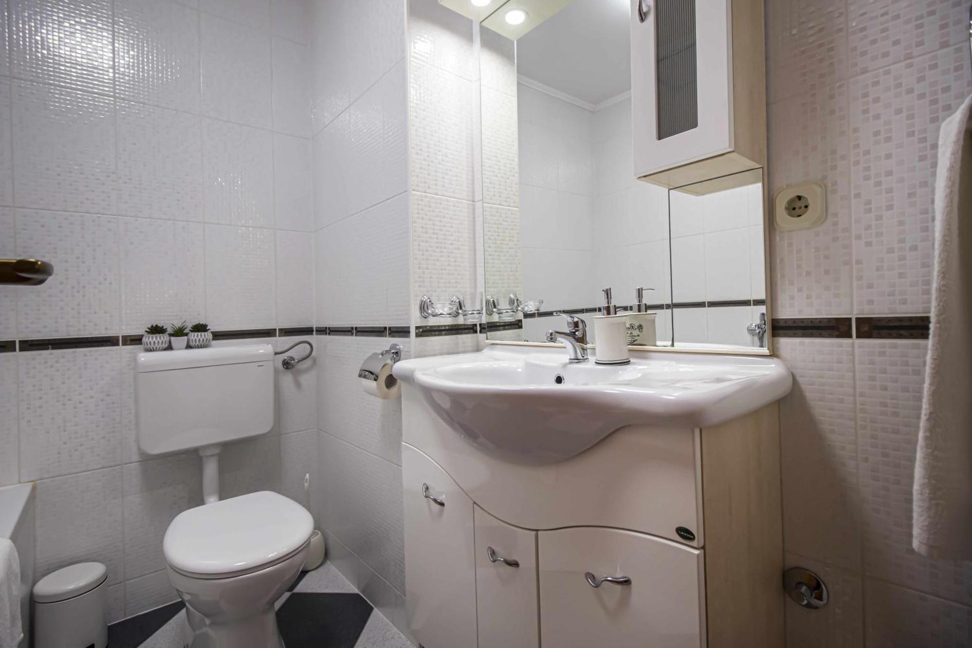 Apartment Anita With Amazing Sea View ماكارسكا المظهر الخارجي الصورة